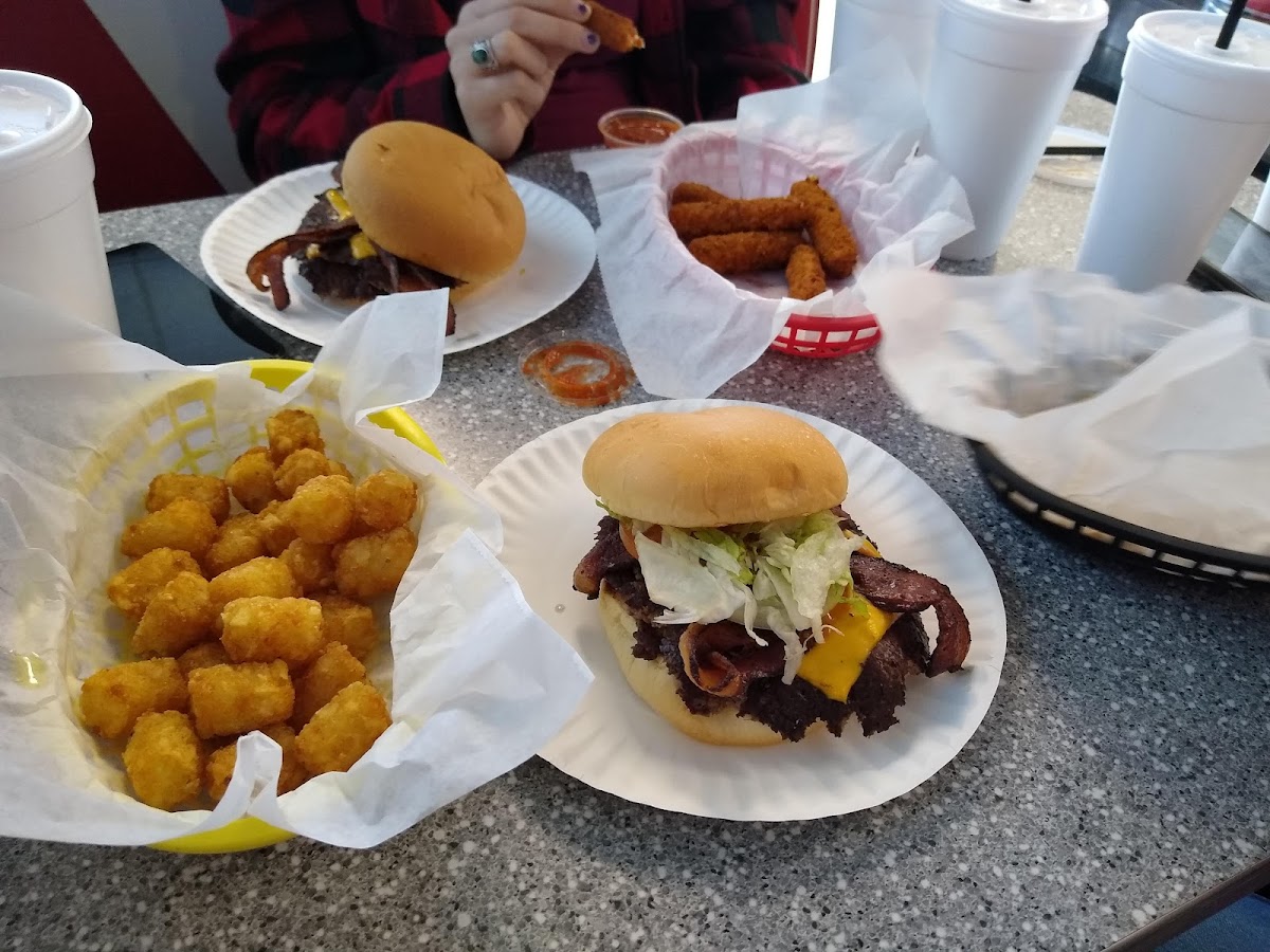 Johnny Rays Drive In-10